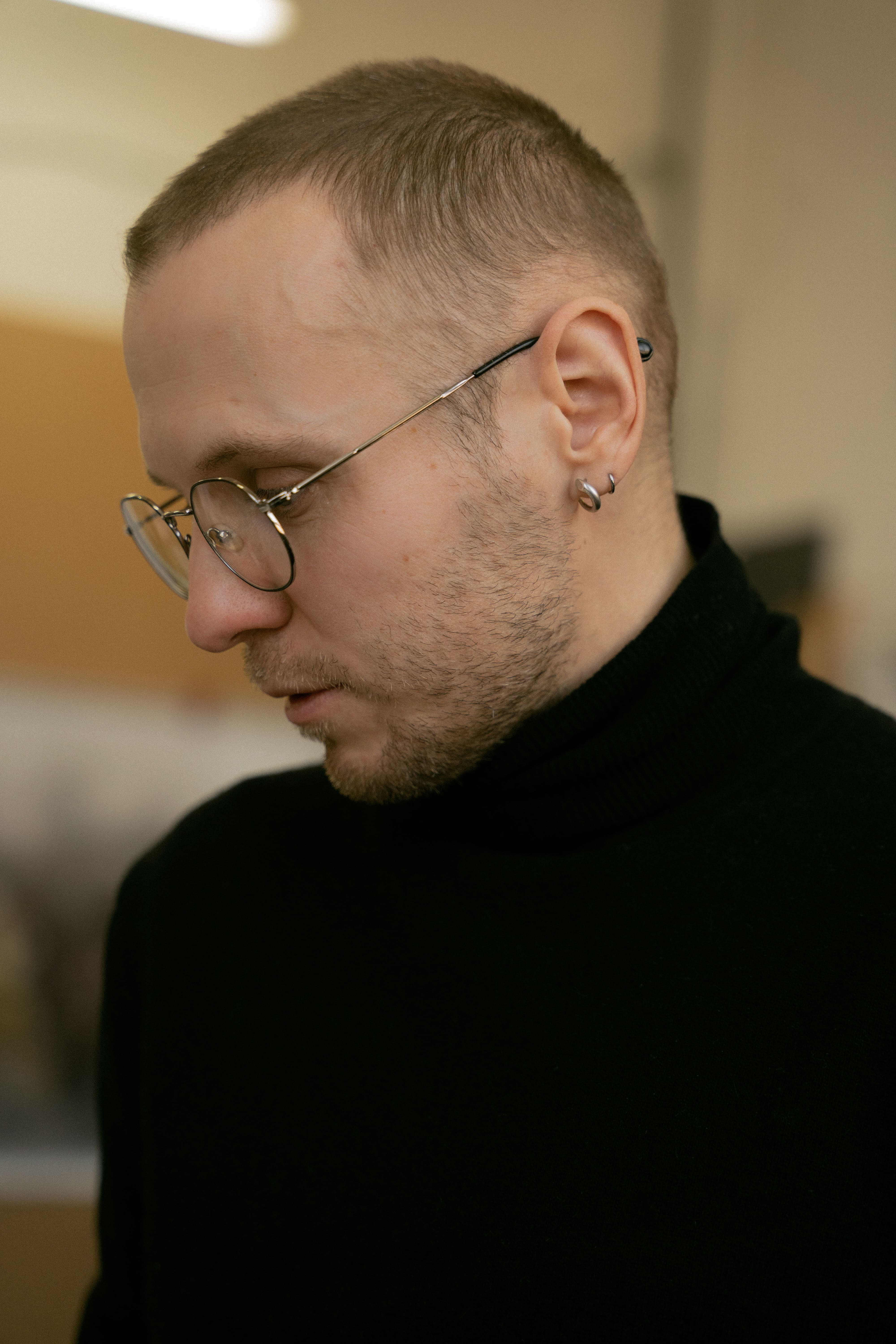 text 2 and portrait